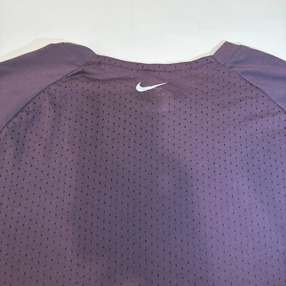 NIKE Dri-Fit Running Women's Long Slevee Shirt Size M Color Purple